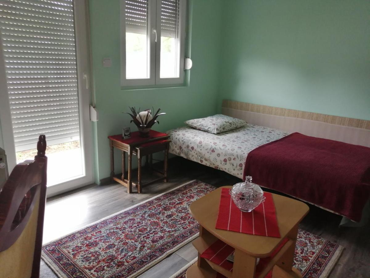 Airport Apartment T&T Surčin Екстериор снимка